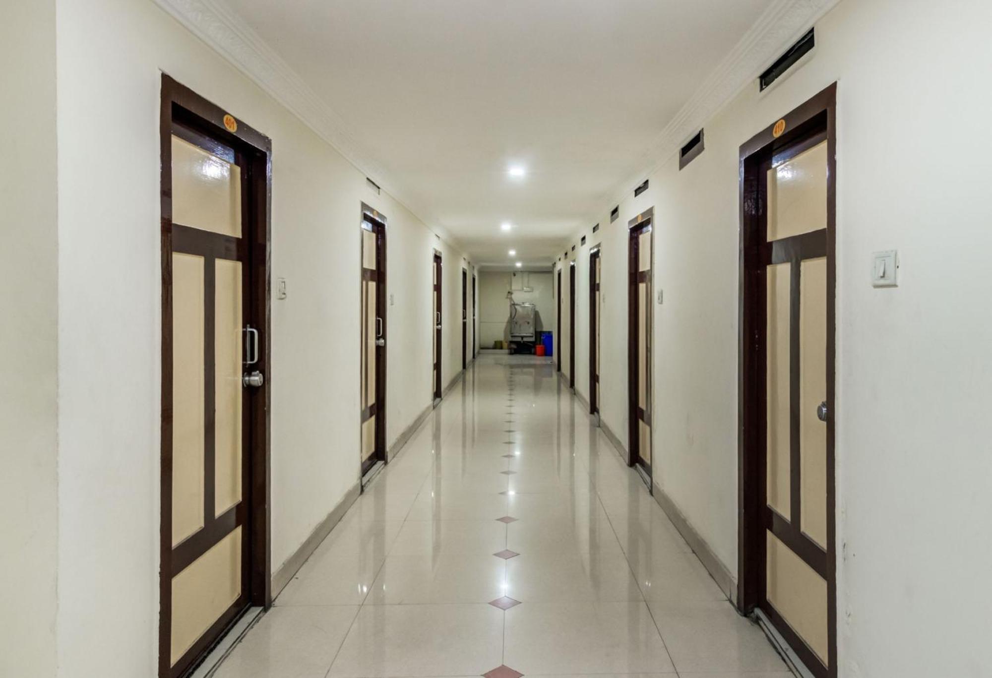 Spot On Swarna Mayuri Guntur Exterior photo